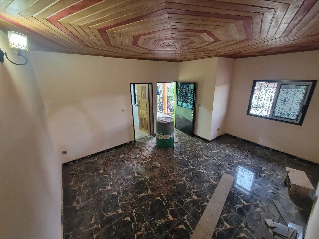 Appartement moderne à louer à Bafoussam Carrefour Ekoule - Image 4
