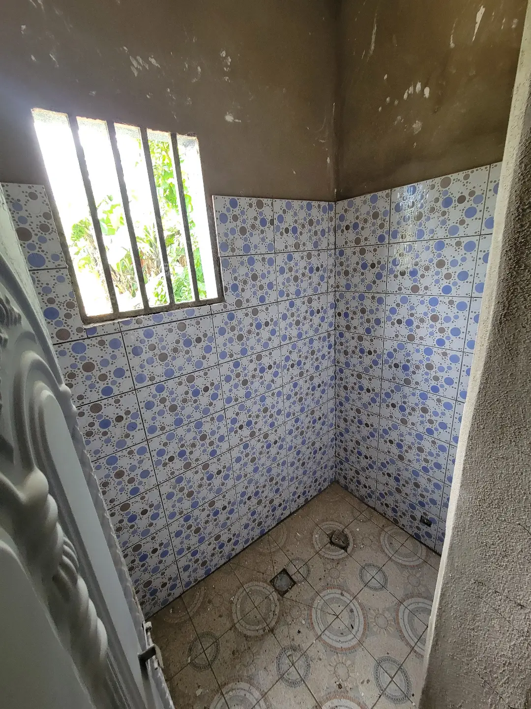 Chambre moderne à louer à Bafoussam Baleng Baobab - Image 4
