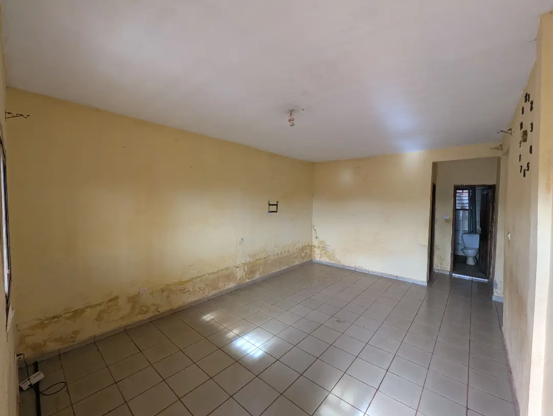 Appartement moderne à louer à Bafoussam Depot Petrolier - Image 4
