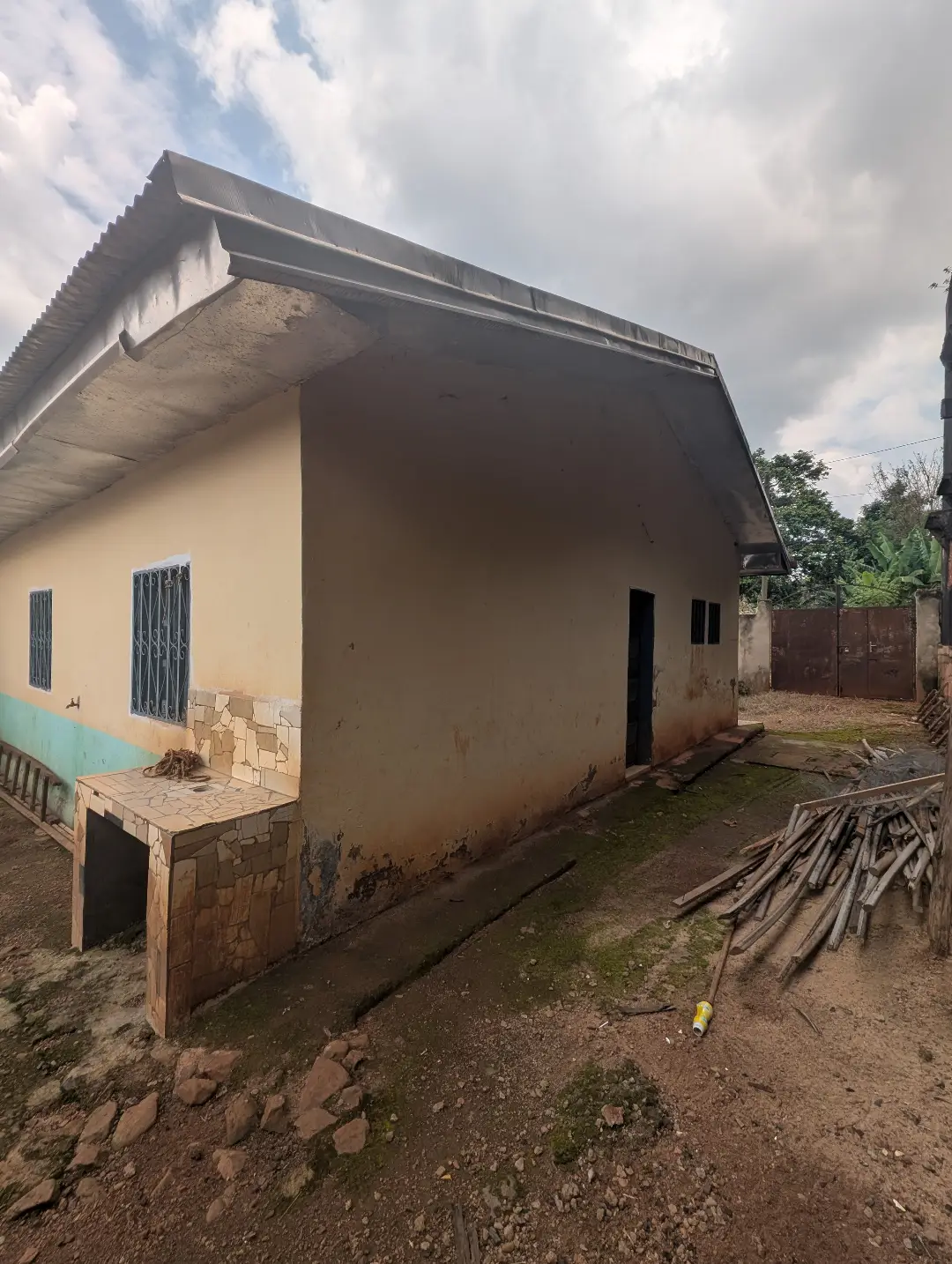 Maison moderne à louer à Bafoussam Boulevard Eveche - Image 4