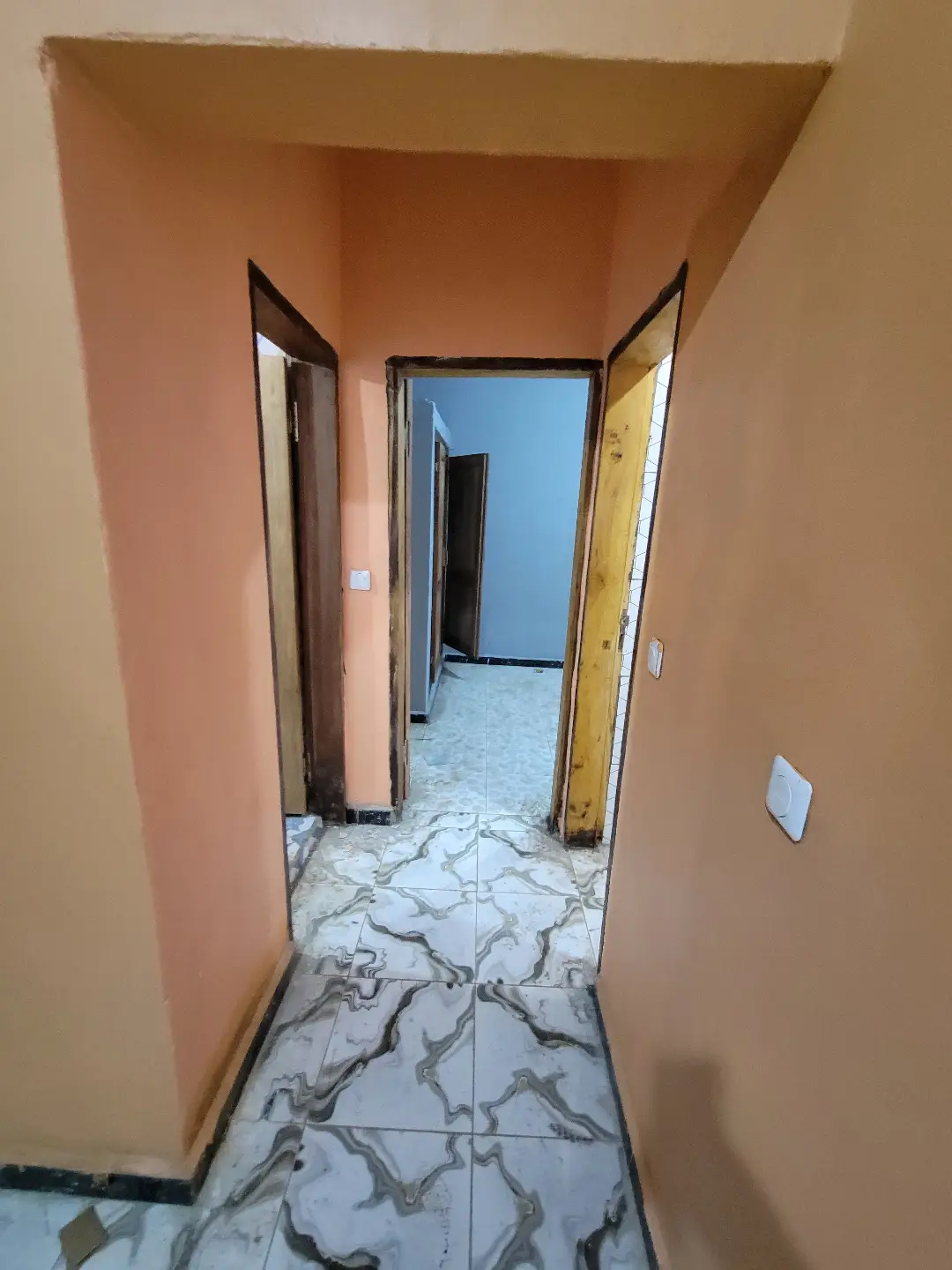 Studio moderne à louer à Bafoussam Nze - Image 4