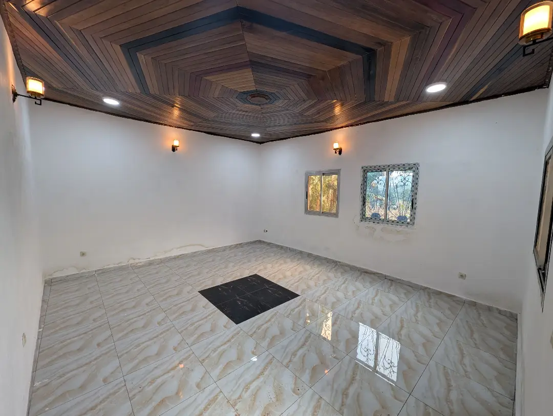 Appartement moderne à louer à Bafoussam 3eme Carrefour Eveche - Image 4