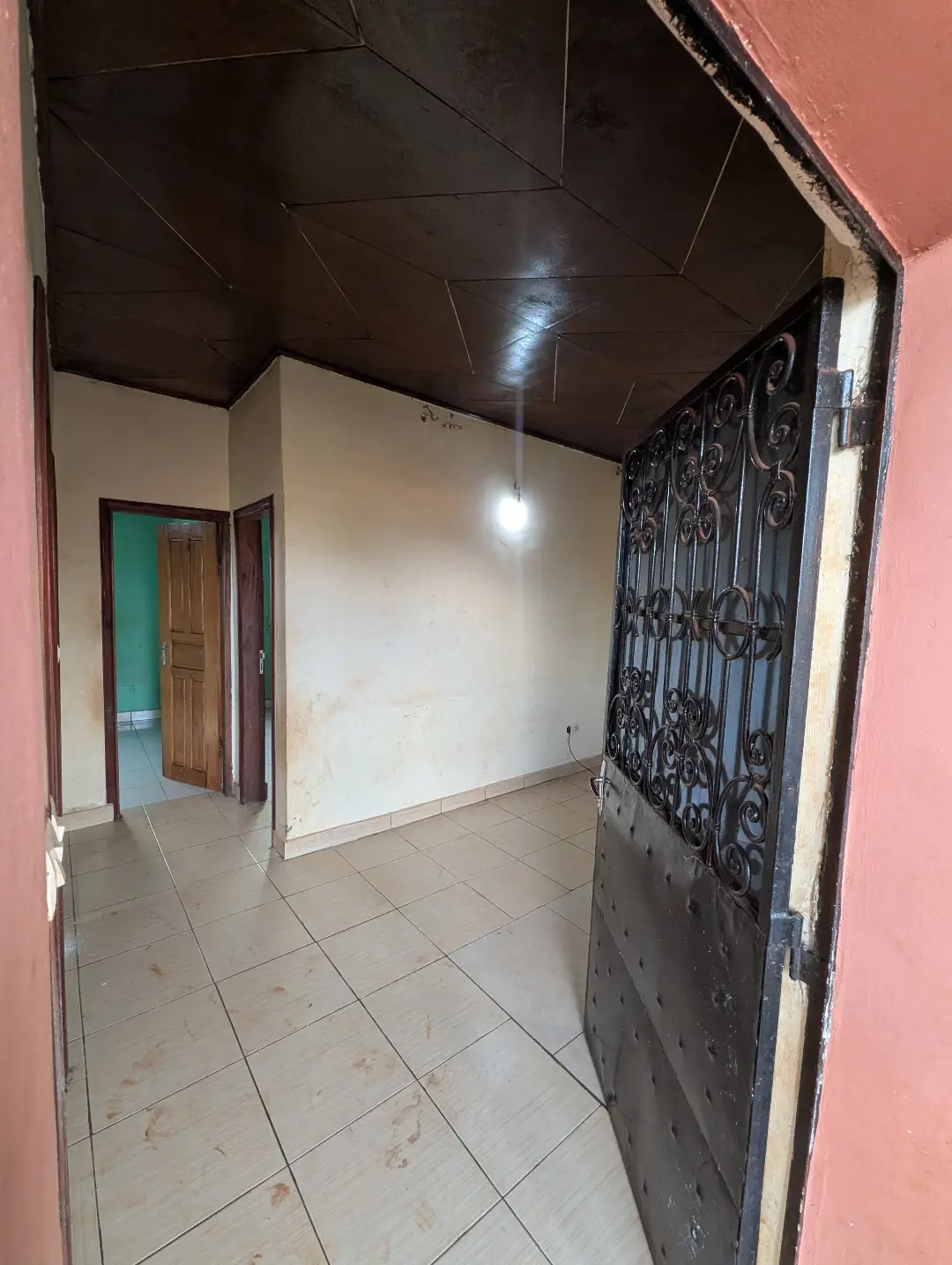 Appartement moderne à louer à Bafoussam Marche Bipmop - Image 4