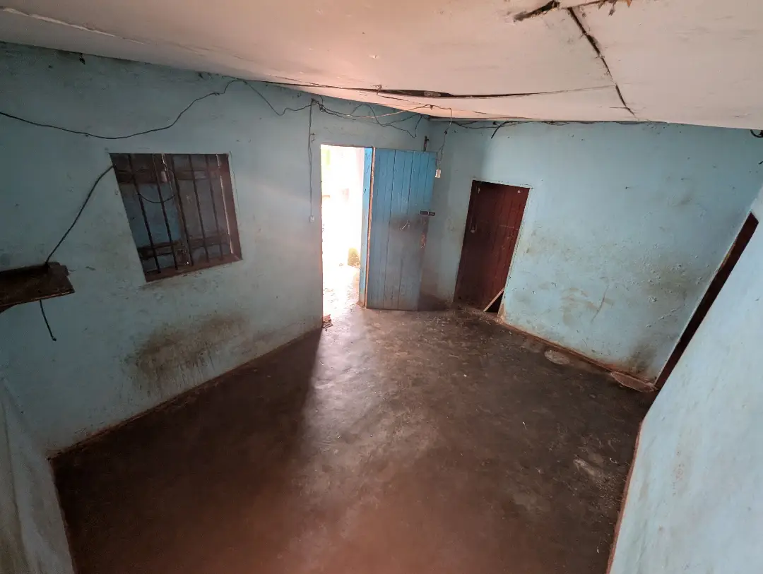 Studio  à louer à Bafoussam Toungang - Image 4
