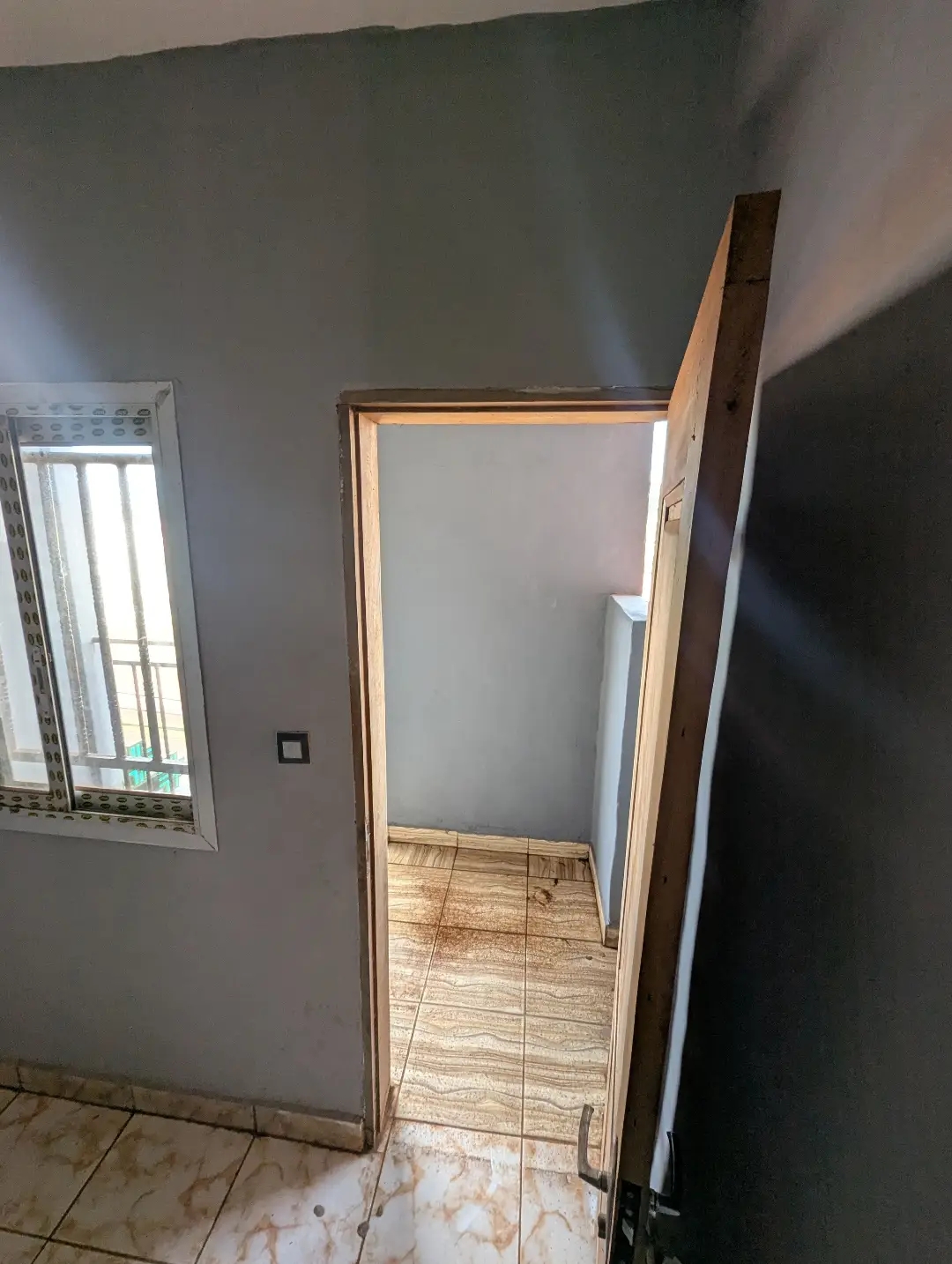 Appartement moderne à louer à Bafoussam Carrefour Explosif - Image 4