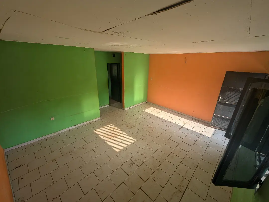 Appartement moderne à louer à Bafoussam Fin Goudron Soc - Image 4