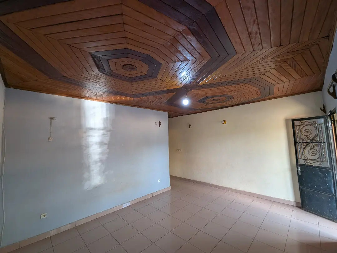 Appartement moderne à louer à Bafoussam Pont Voltaire - Image 4