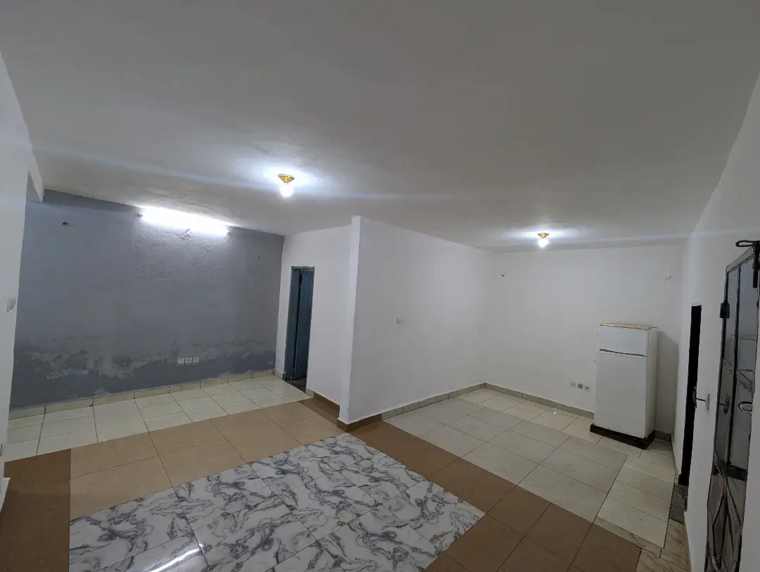 Appartement moderne à louer à Bafoussam Bingo - Image 4
