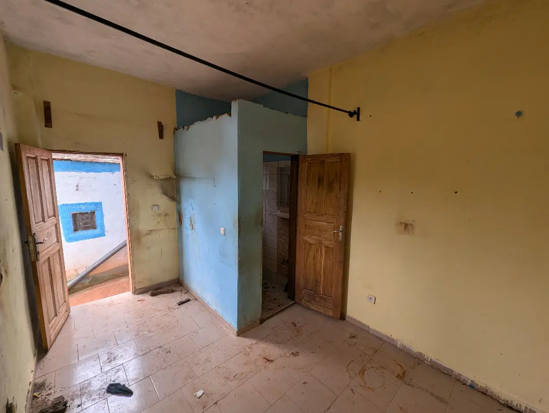 Chambre moderne à louer à Bafoussam Pont Du Stade - Image 4