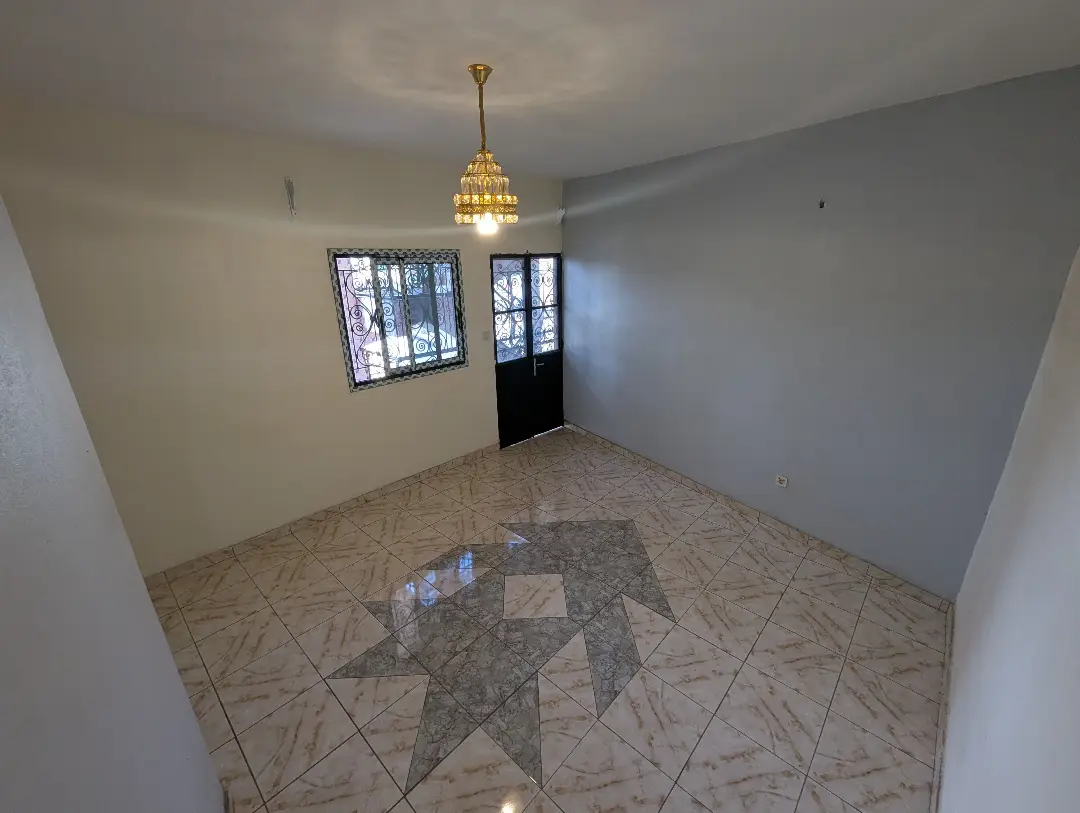 Appartement moderne à louer à Bafoussam Marche Casa - Image 4