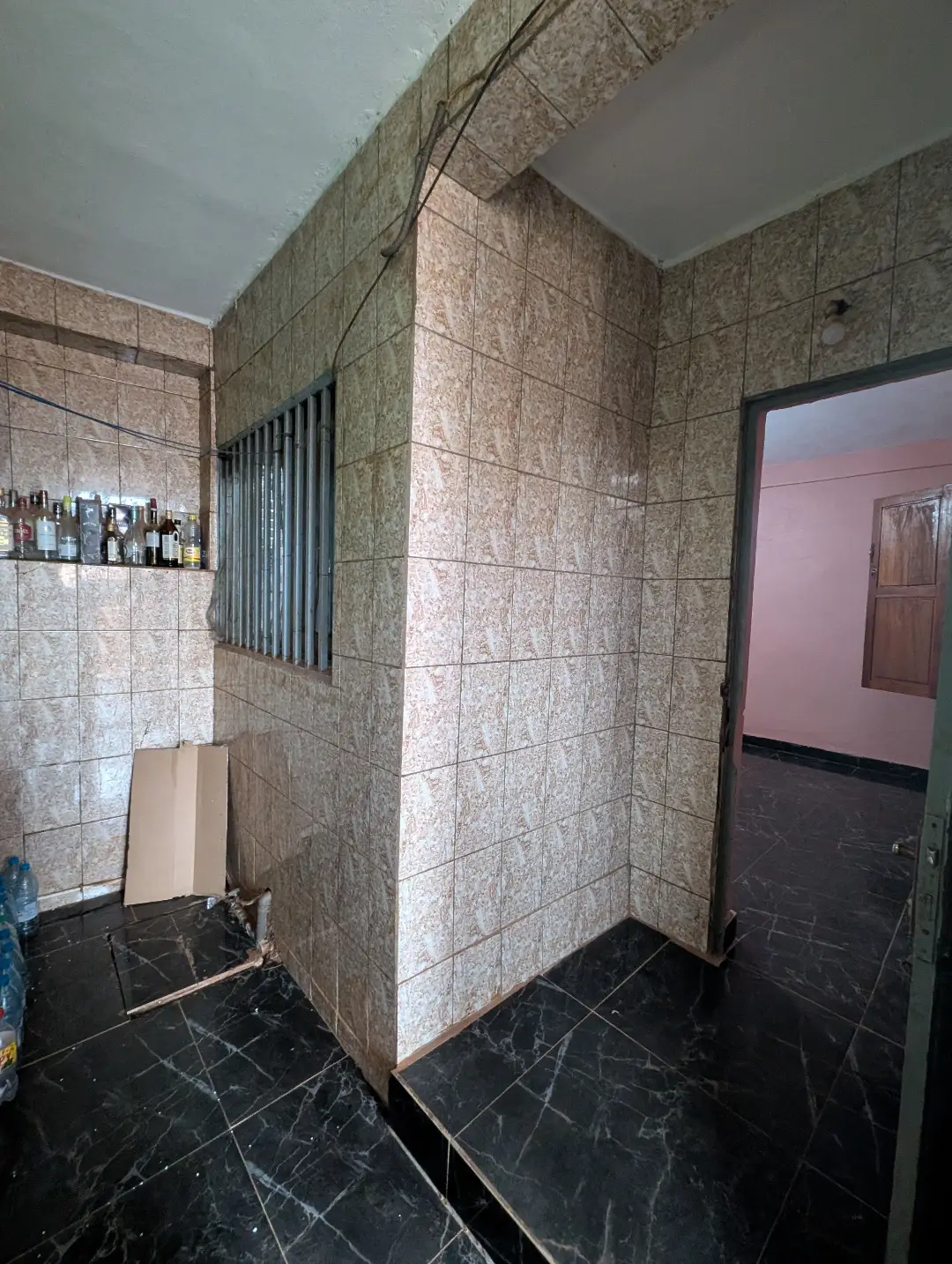 Chambre moderne à louer à Bafoussam 3eme Carrefour Eveche - Image 4