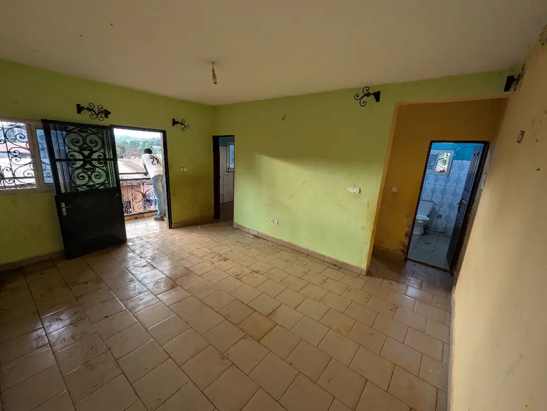 Appartement moderne à louer à Bafoussam Ta'a Mbah - Image 4