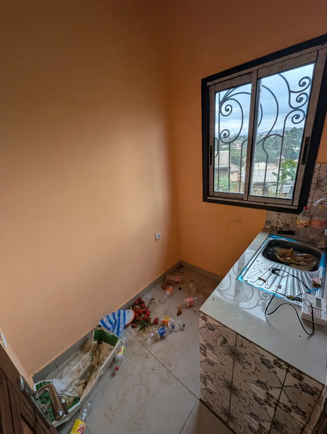 Appartement moderne à louer à Bafoussam Camp Militaire - Image 4