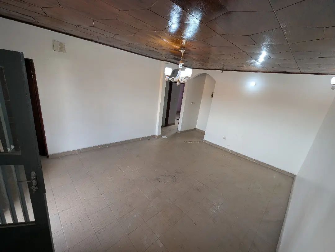 Appartement moderne à louer à Bafoussam Palace - Image 4