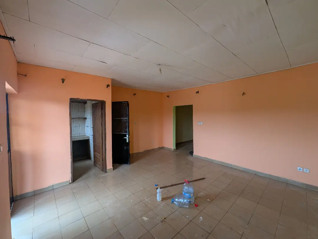 Appartement moderne à louer à Bafoussam Camoco Cami Toyota - Image 4