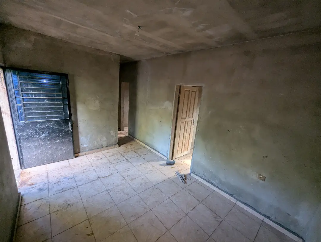 Appartement moderne à louer à Bafoussam Fin Goudron Toket - Image 4