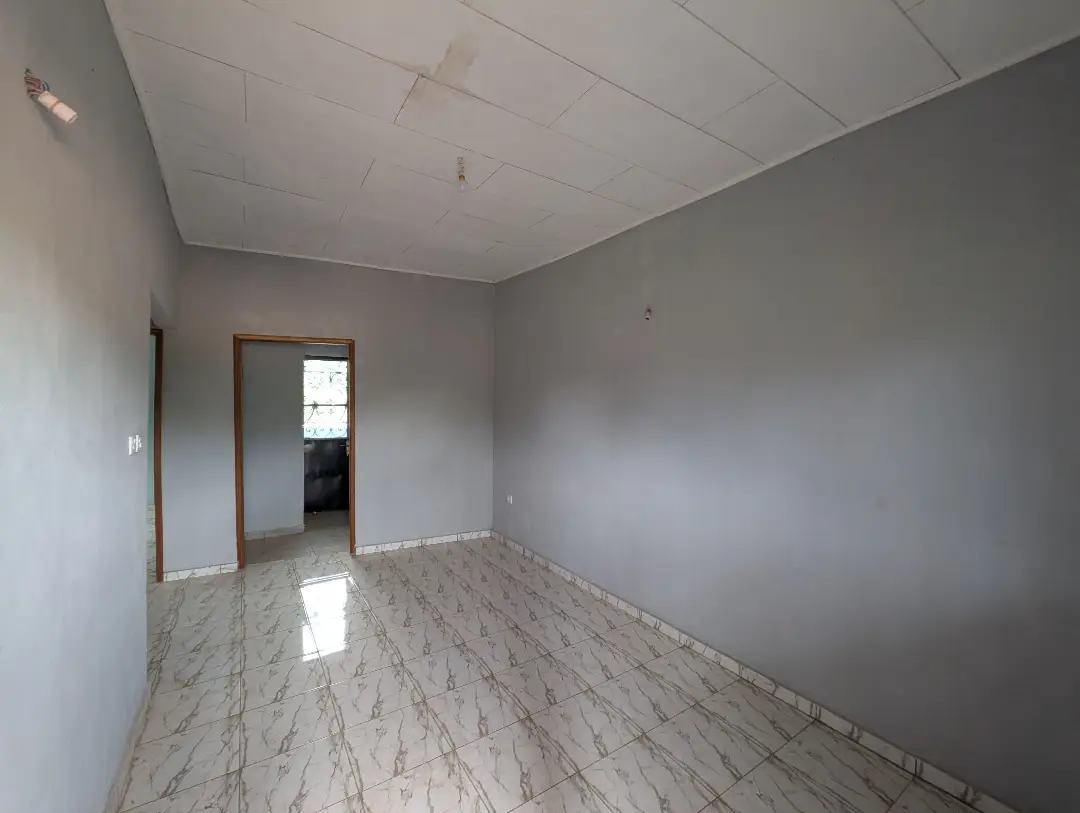 Appartement moderne à louer à Bafoussam Entree De La Ville - Image 4