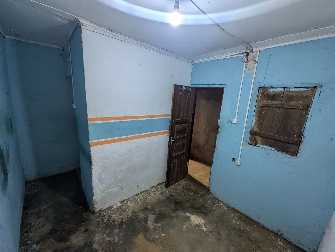 Chambre moderne à louer à Bafoussam Tamdja - Image 4