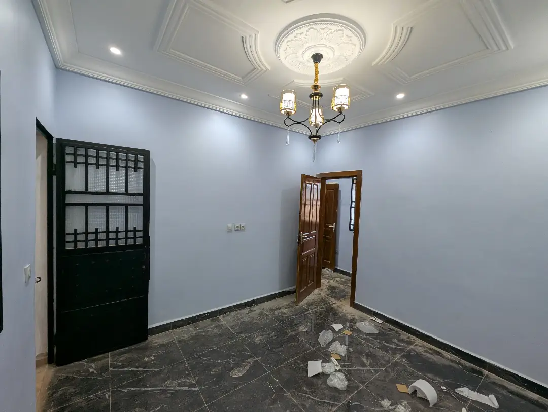 Studio moderne à louer à Bafoussam Maeture - Image 4