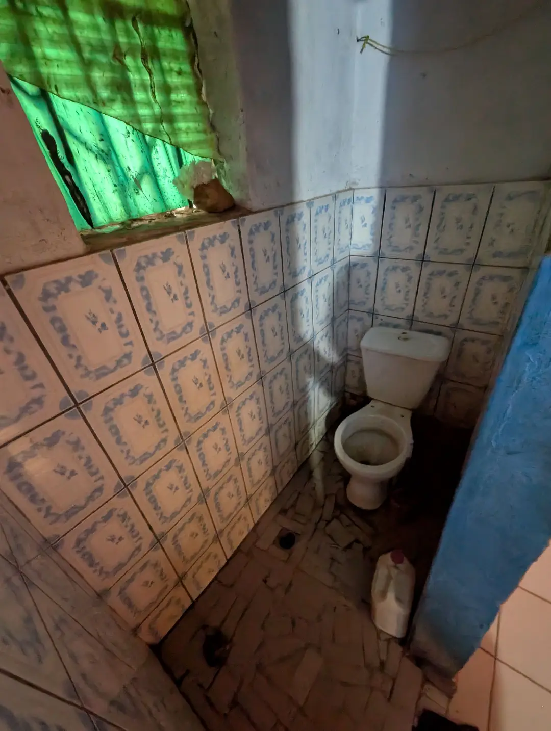 Chambre moderne à louer à Bafoussam Camoco Insam - Image 4
