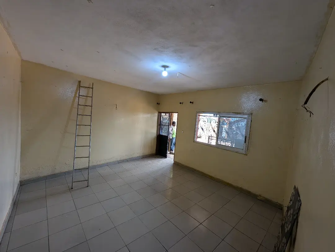 Appartement moderne à louer à Bafoussam Marie Rurale - Image 4