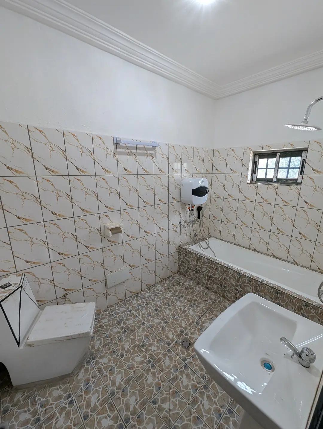 Villa moderne à vendre à Bafoussam Memboutchi - Image 47