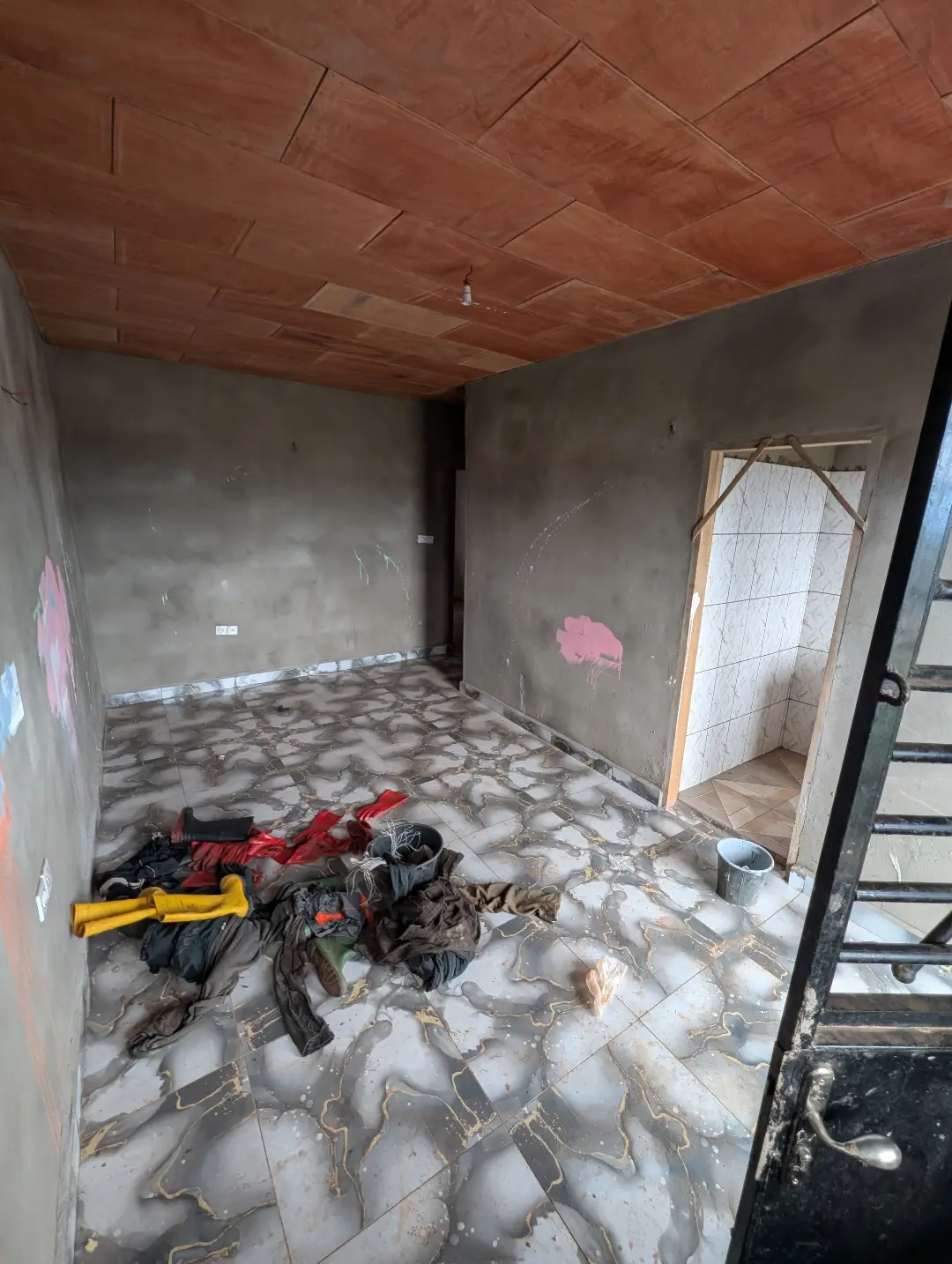 Studio moderne à louer à Bafoussam Carrefour Saint Thomas - Image 5