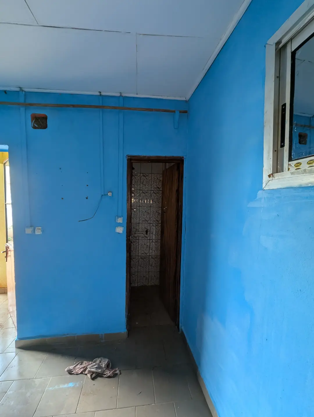 Chambre moderne à louer à Bafoussam Explosif - Image 5
