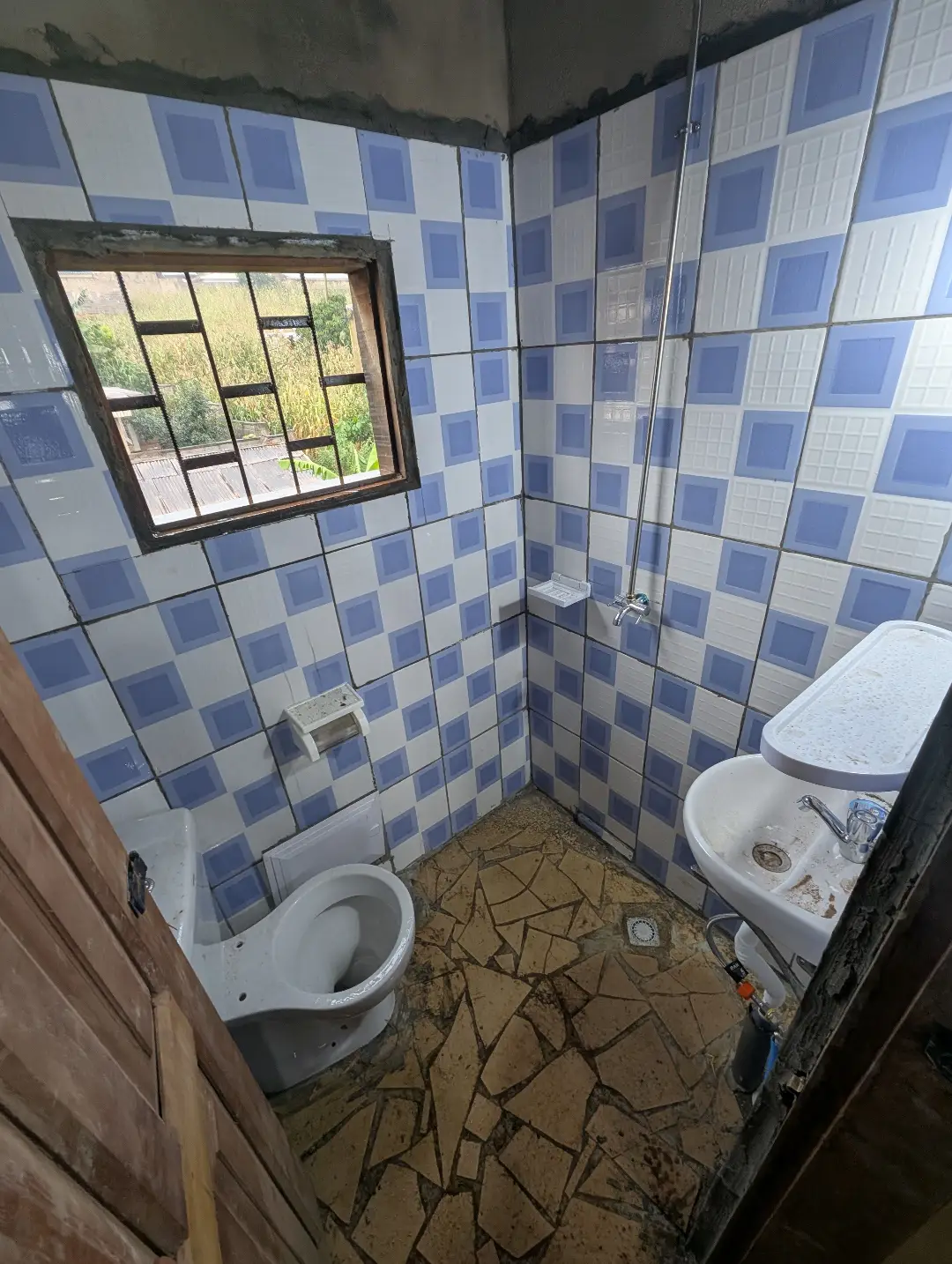 Chambre moderne à louer à Bafoussam Saint Thomas - Image 5