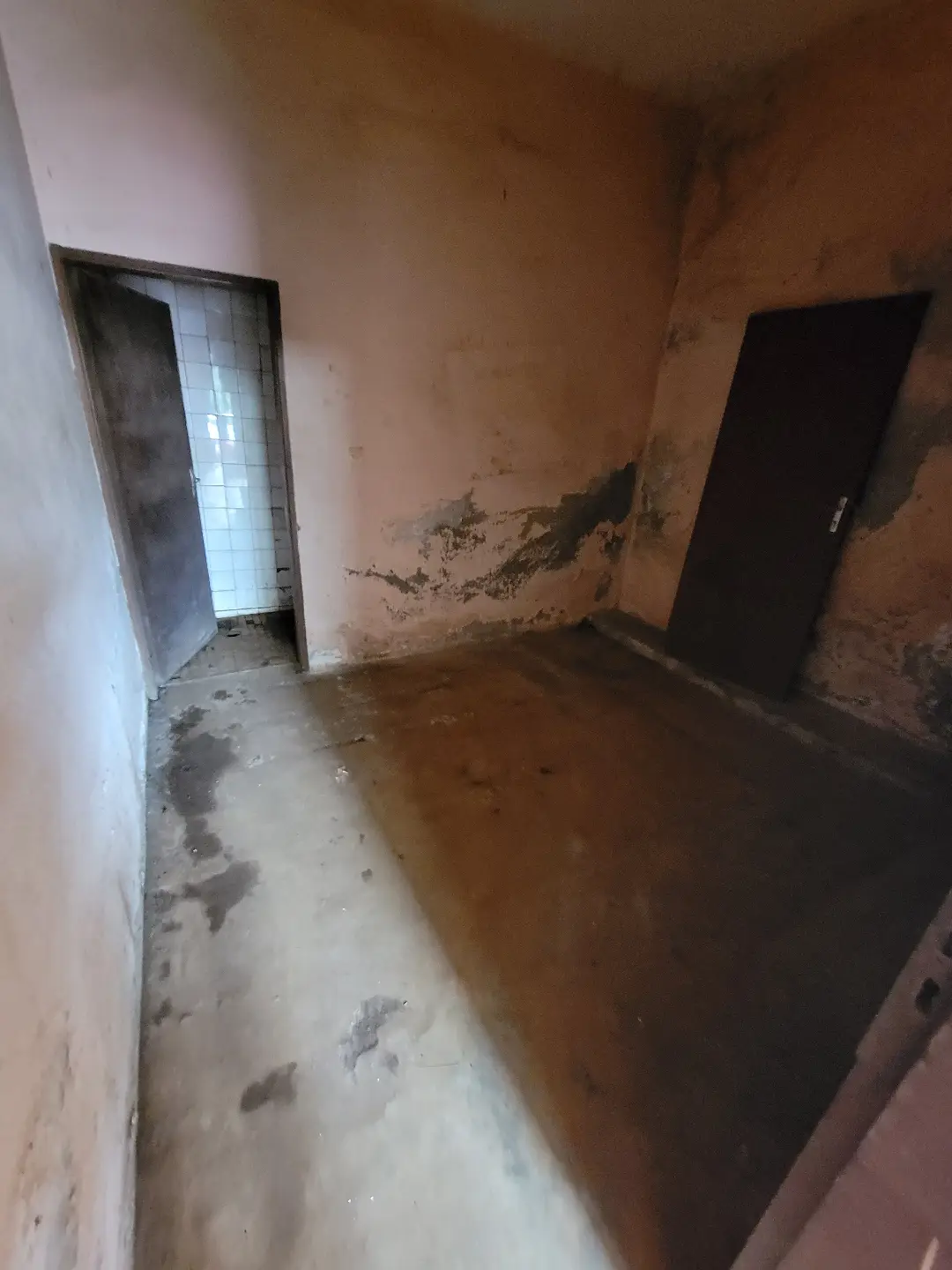 Magasin  à louer à Bafoussam Famla - Image 5