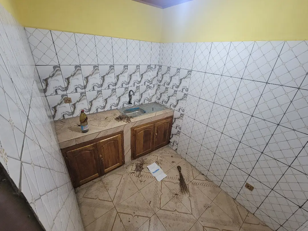 Appartement moderne à louer à Bafoussam Carrefour Ekoule - Image 5