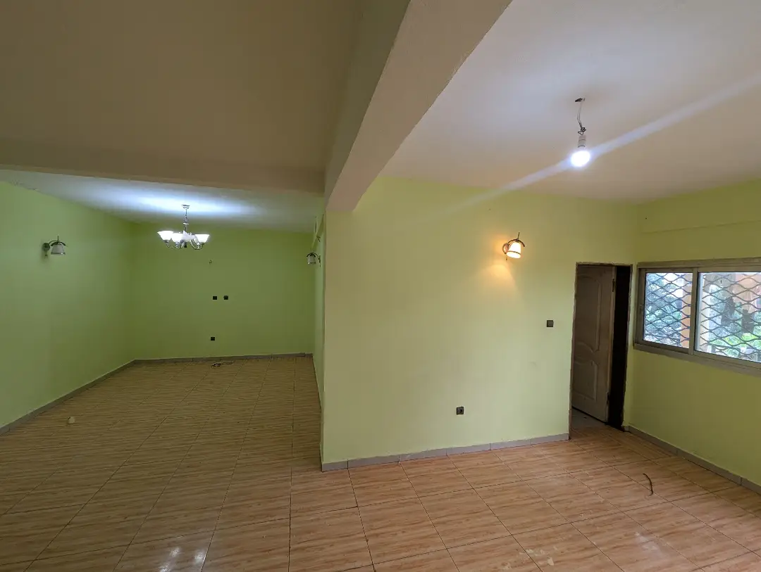 Appartement moderne à louer à Bafoussam 1ere Eveche - Image 5