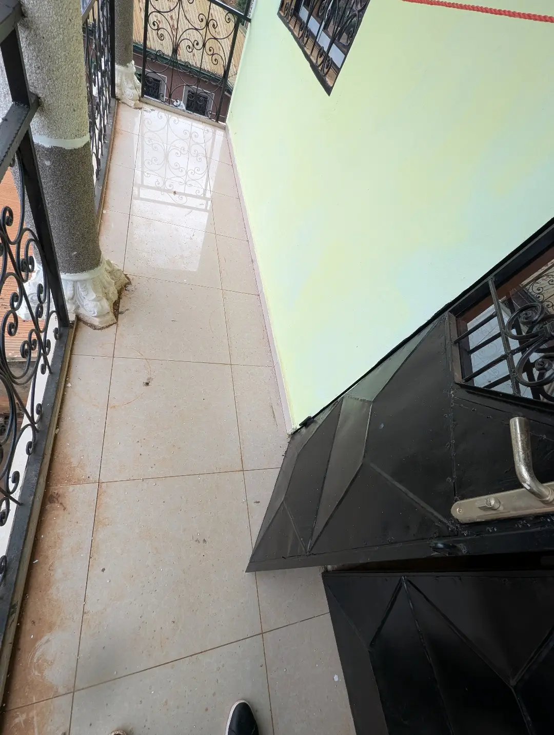 Studio moderne à louer à Bafoussam Derriere L'hopital Regional - Image 5