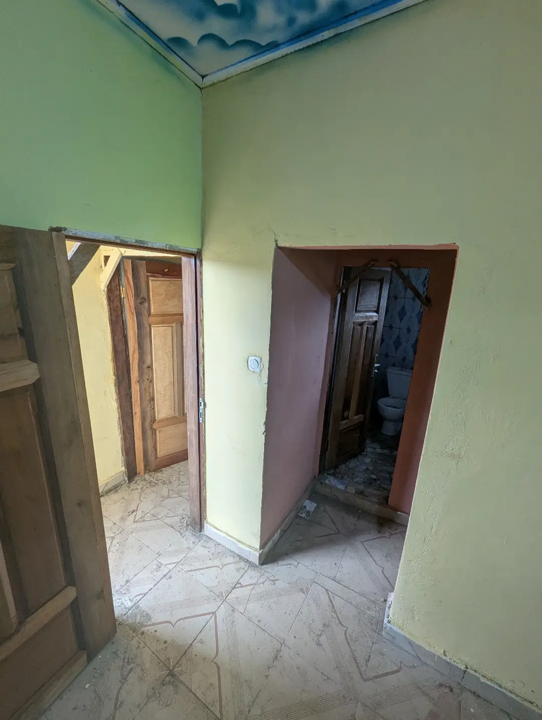 Studio moderne à louer à Bafoussam Touristique - Image 5