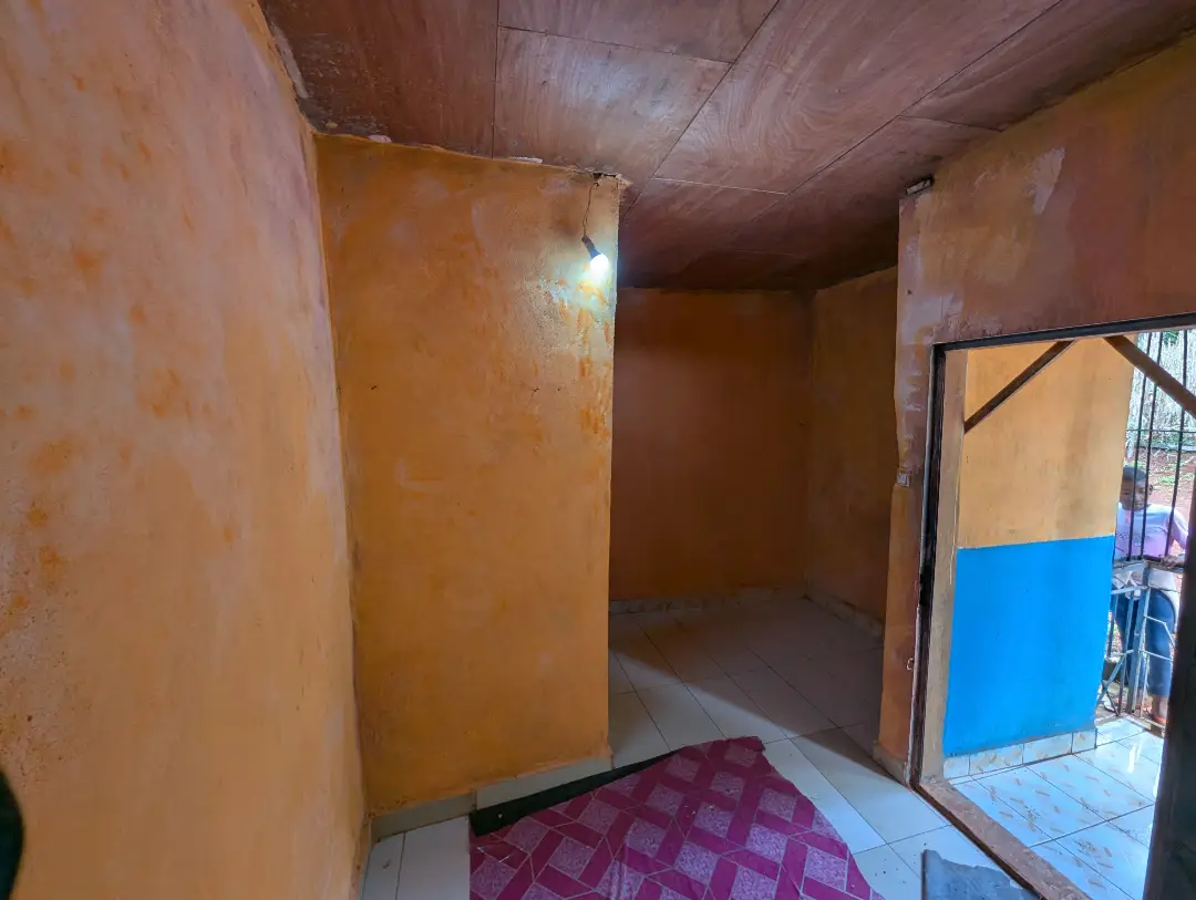 Chambre moderne à louer à Bafoussam Cathedrale - Image 5