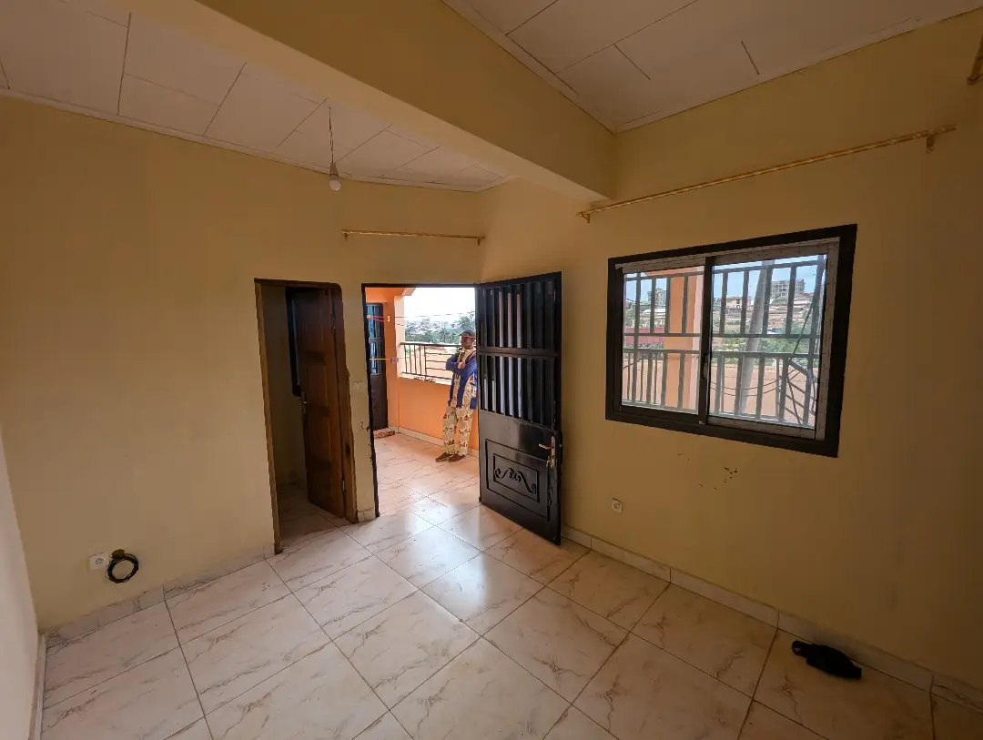 Chambre moderne à louer à Bafoussam Stade Municipal - Image 5
