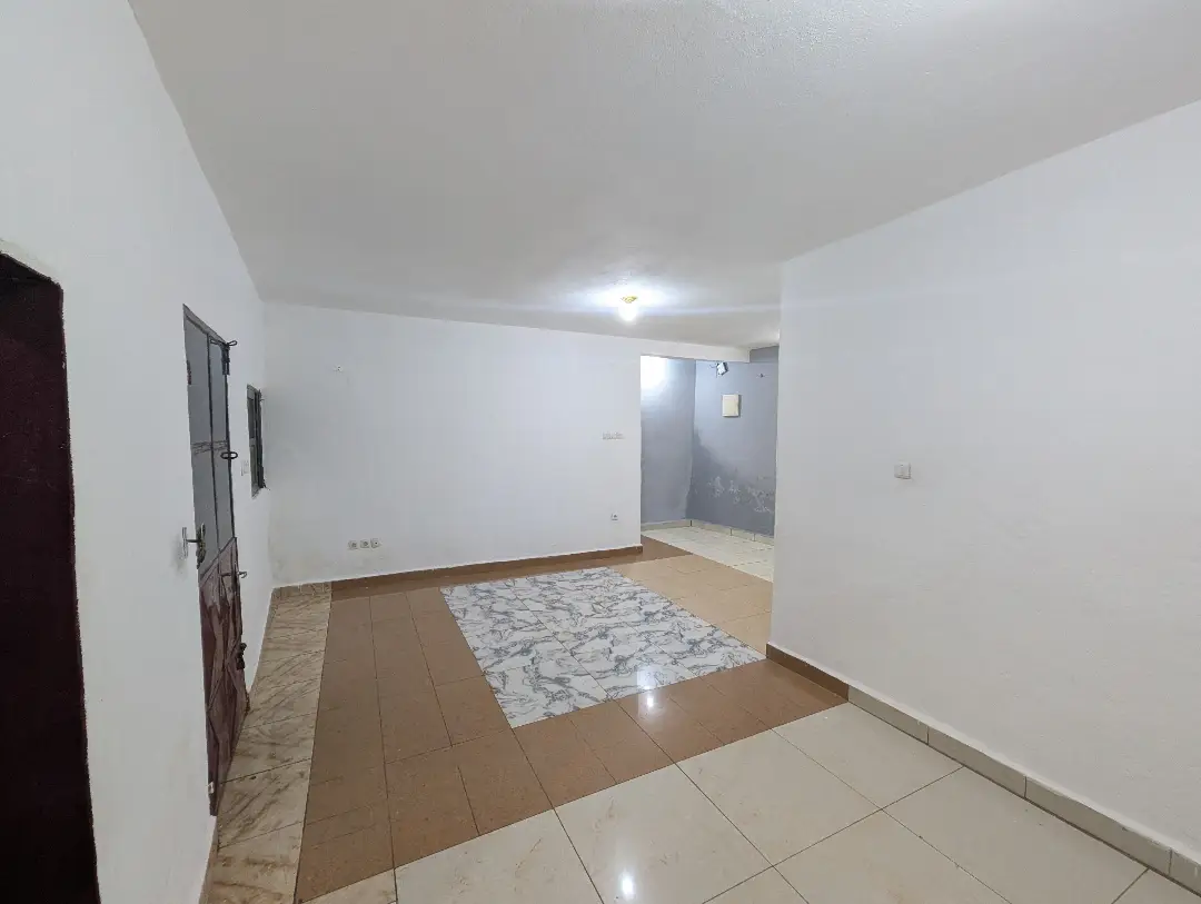 Appartement moderne à louer à Bafoussam Bingo - Image 5