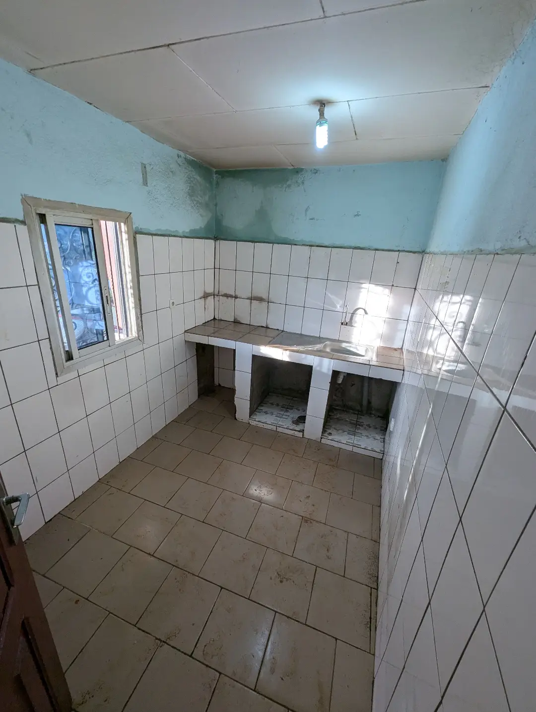 Studio moderne à louer à Bafoussam Taa Mbah - Image 5