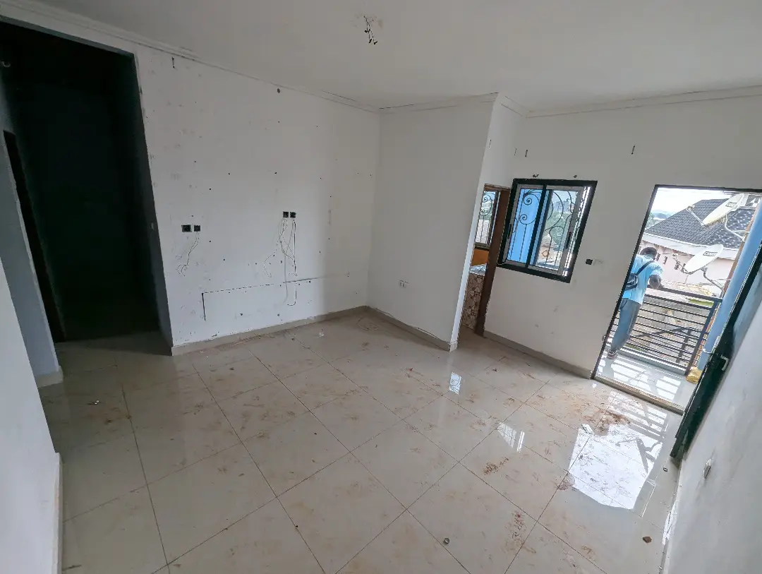 Appartement moderne à louer à Bafoussam Camp Militaire - Image 5