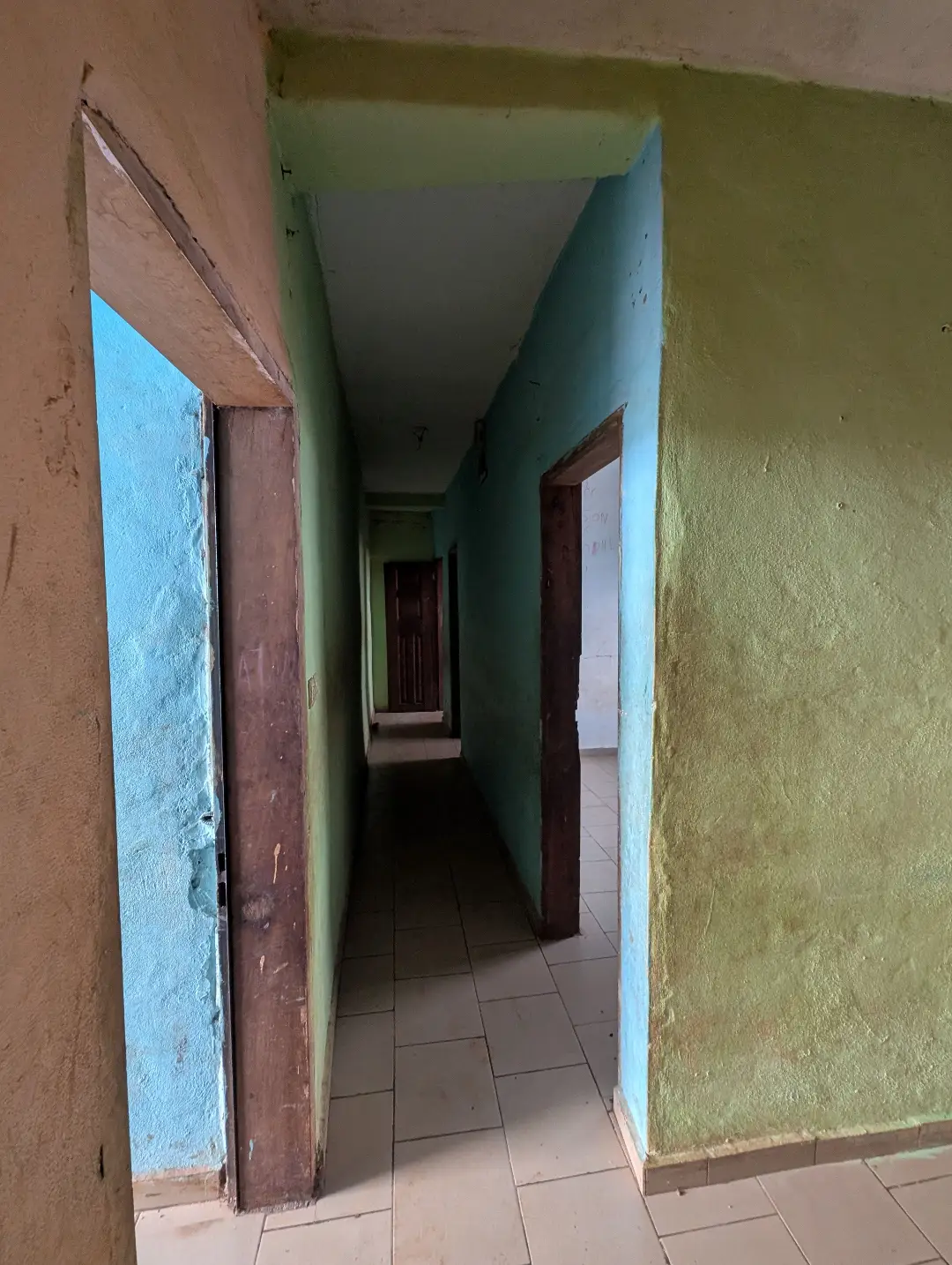 Studio moderne à louer à Bafoussam Colaco - Image 5