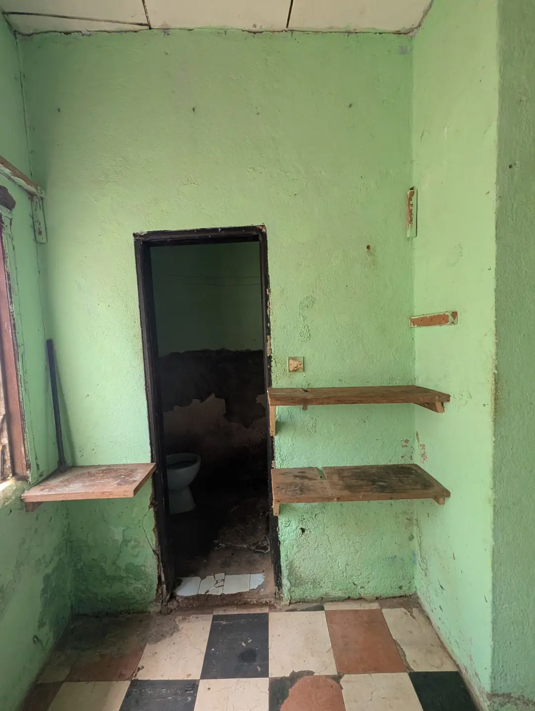 Chambre moderne à louer à Bafoussam Gabon Bar - Image 5