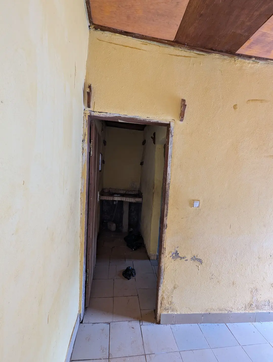 Studio moderne à louer à Bafoussam Camp Militaire - Image 5