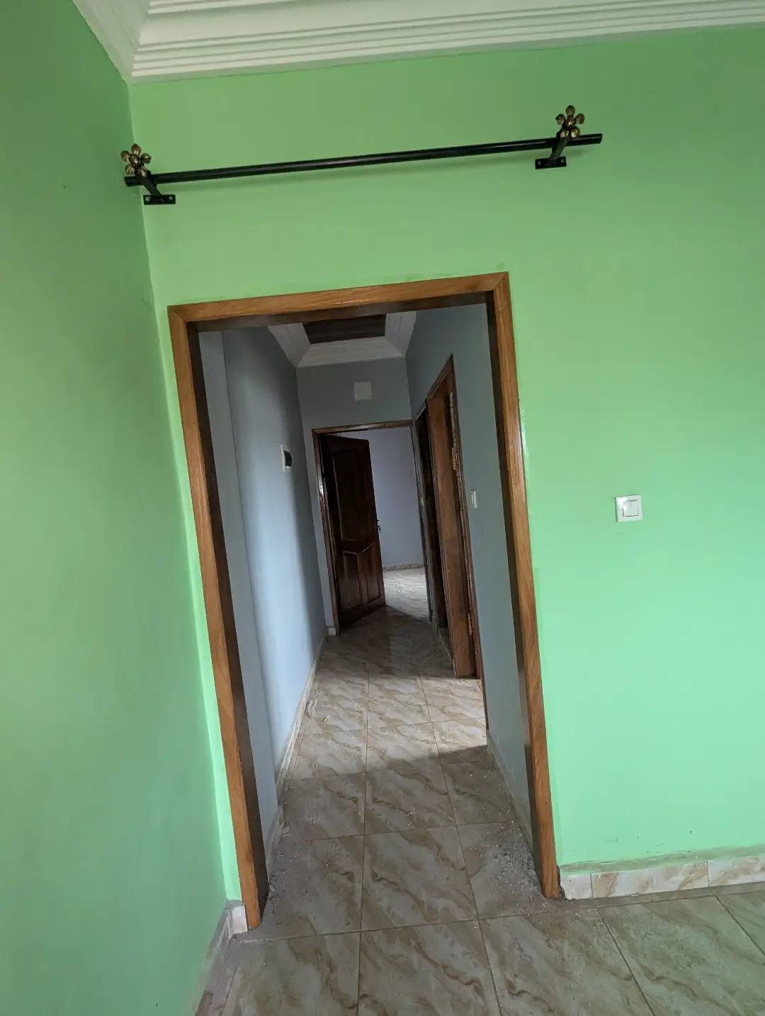 Studio moderne à louer à Bafoussam Camp Militaire - Image 5