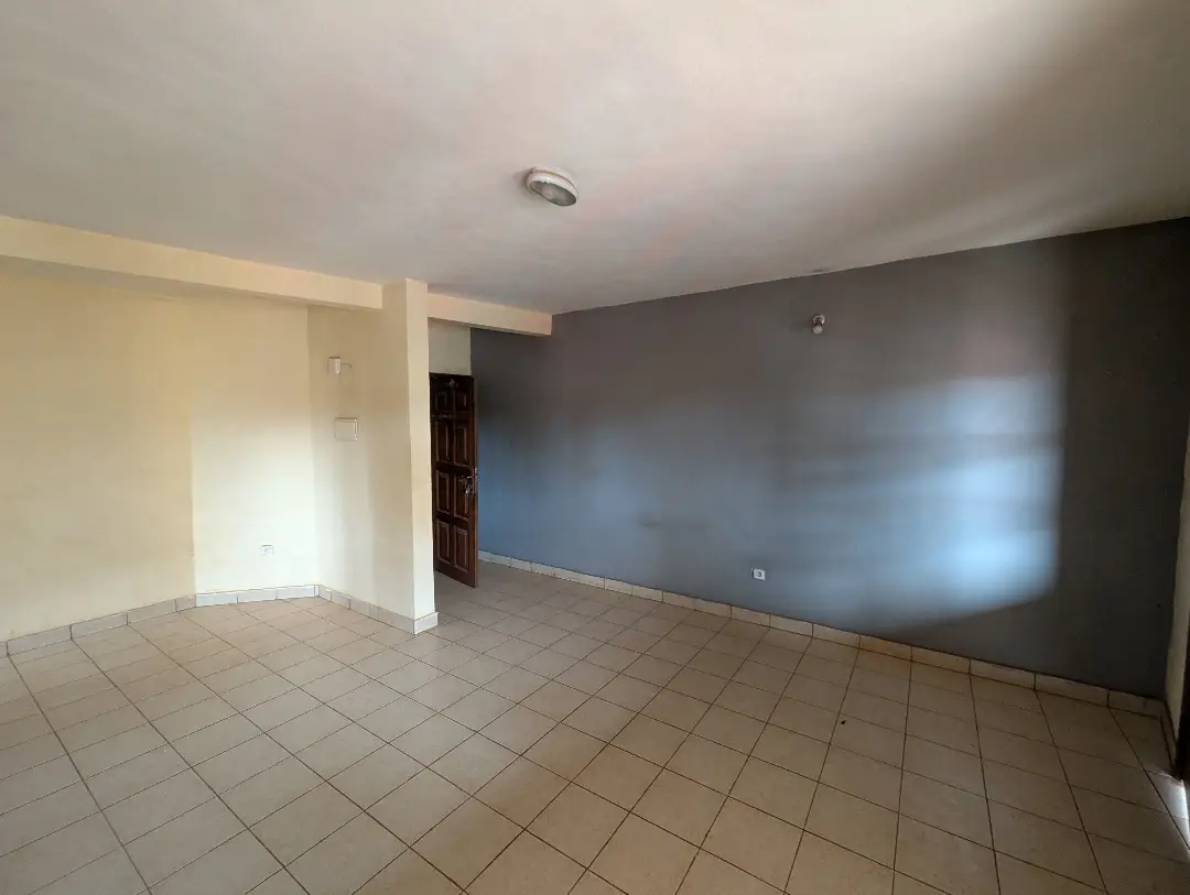 Appartement moderne à louer à Bafoussam Entree Ecole Normale - Image 5