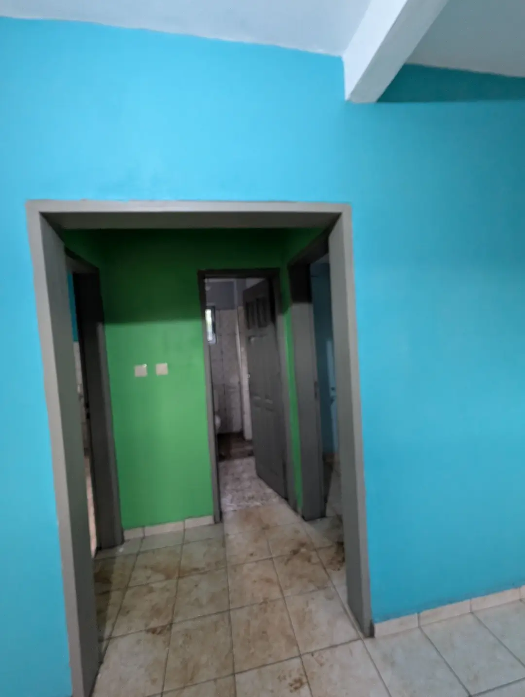 Studio moderne à louer à Bafoussam Touristique - Image 5