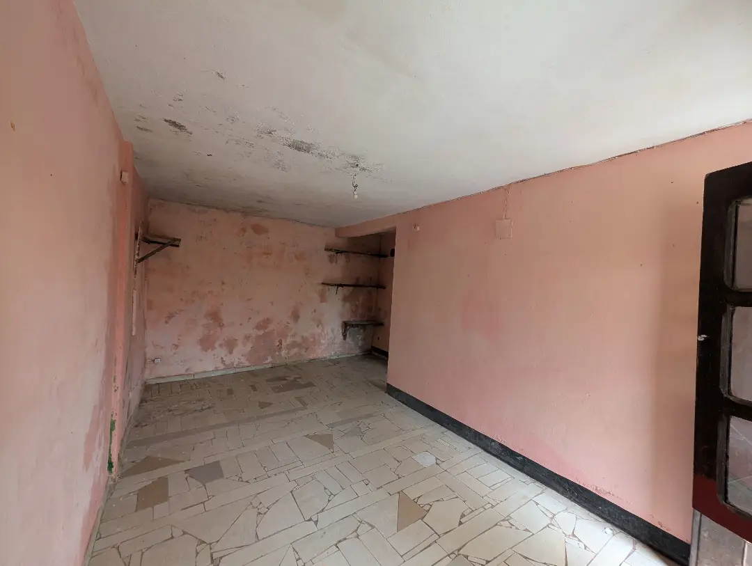 Studio moderne à louer à Bafoussam Carrefour Le Maire - Image 5