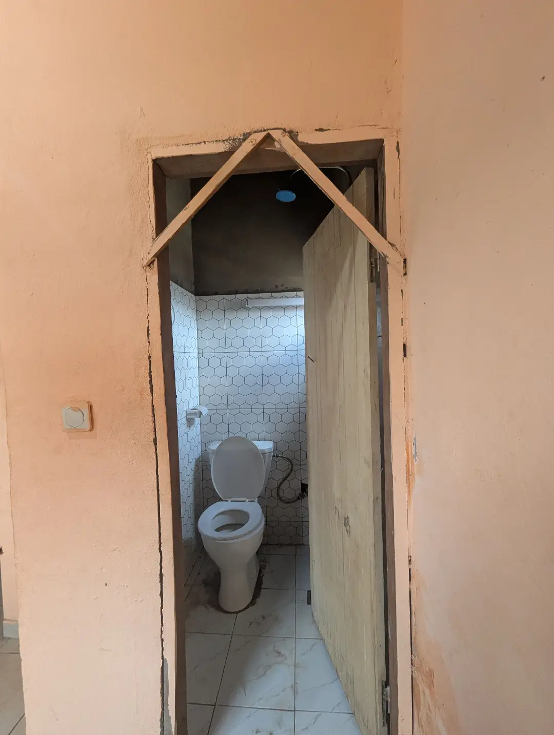 Chambre moderne à louer à Bafoussam Ta'a Mbah - Image 5