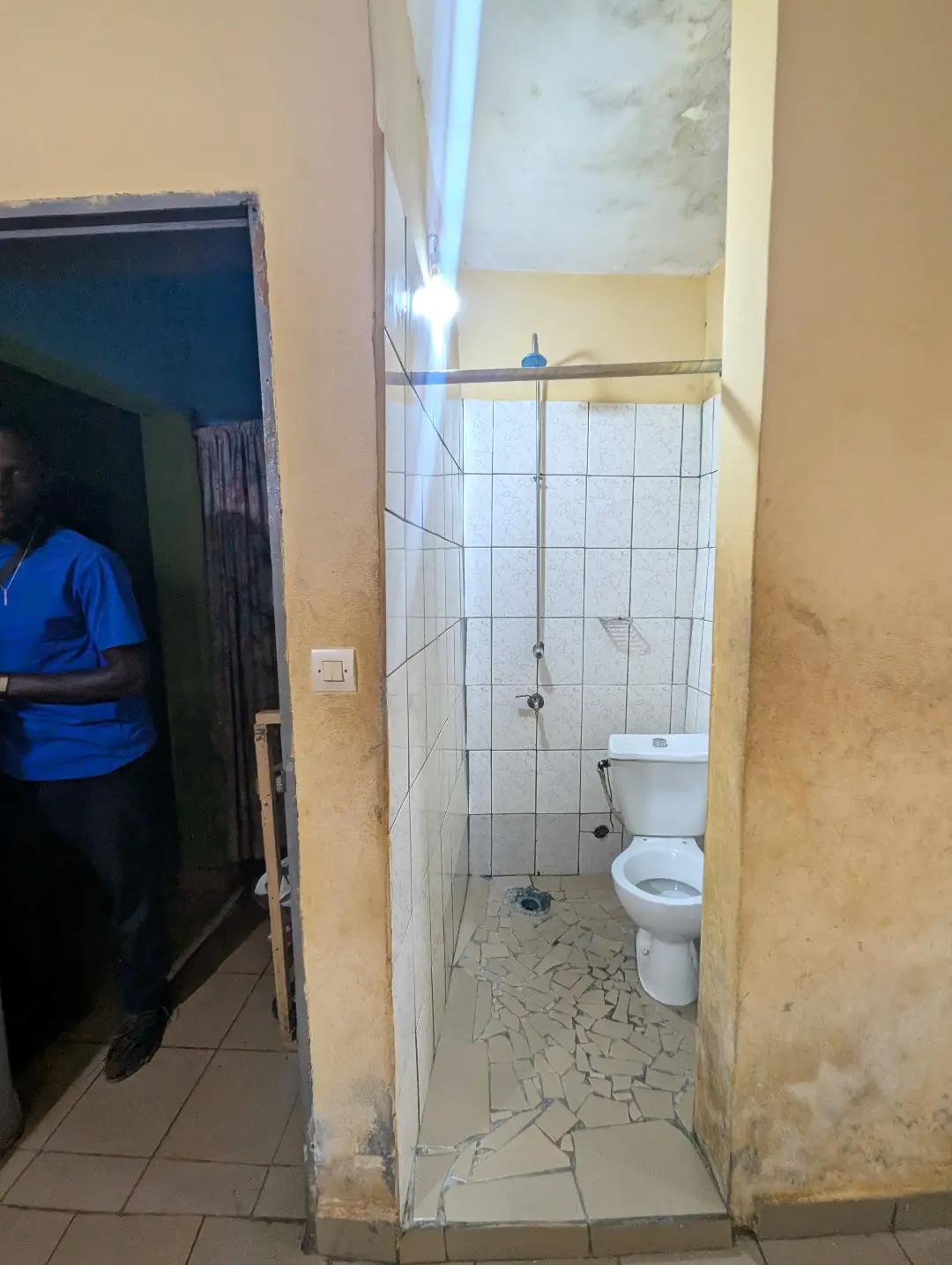 Chambre moderne à louer à Bafoussam Cami Toyota - Image 5