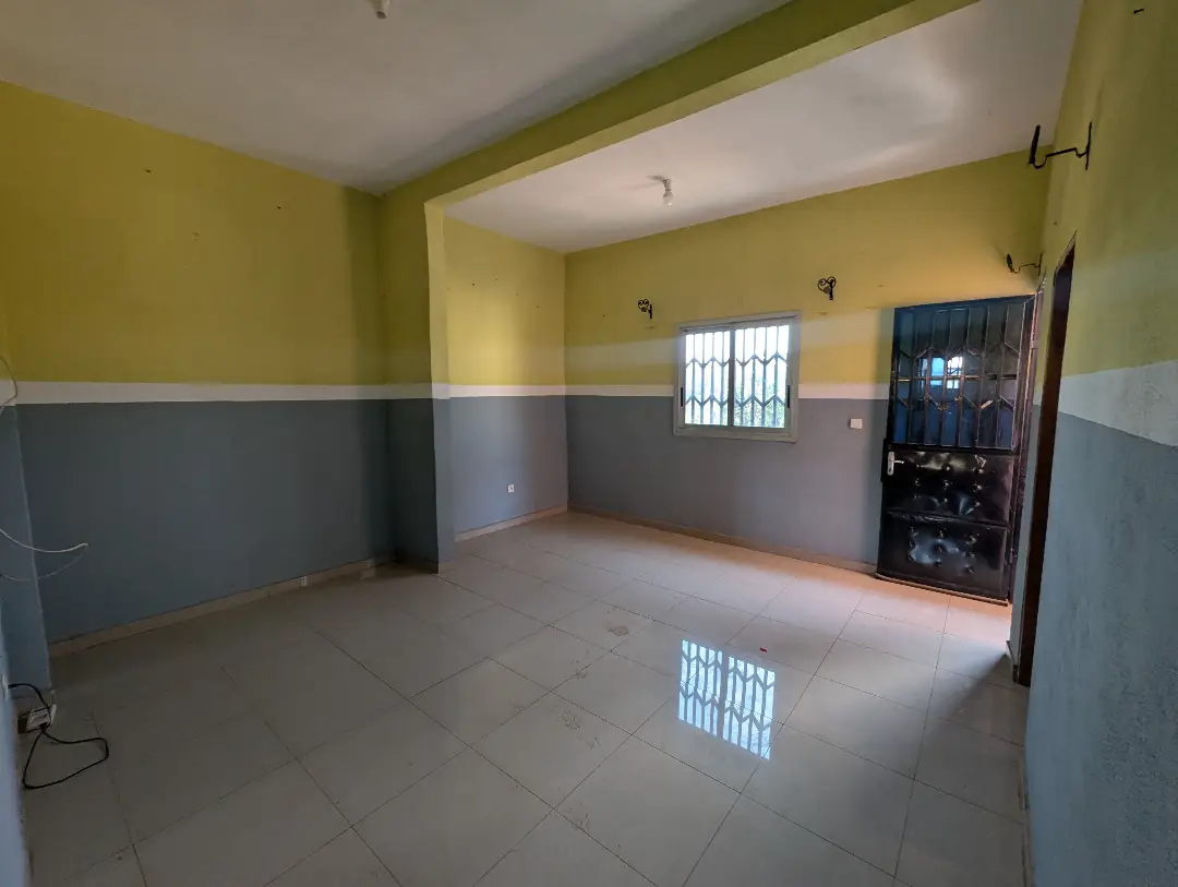Appartement moderne à louer à Bafoussam Tama - Image 5