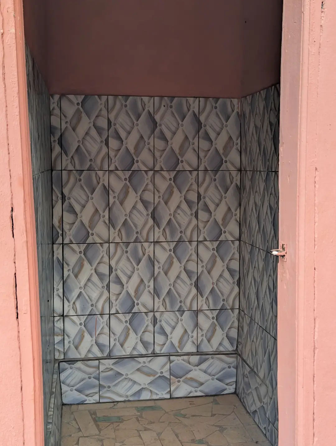 Chambre à louer à Bafoussam Ta'a Mbah - Image 5